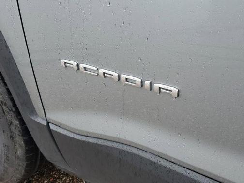Sterling 2023 GMC Acadia SLE