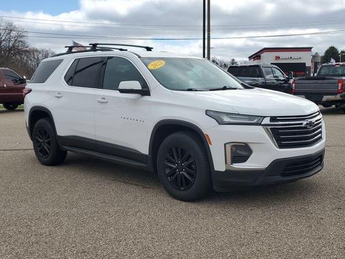 Summit White 2022 Chevrolet Traverse LT Cloth