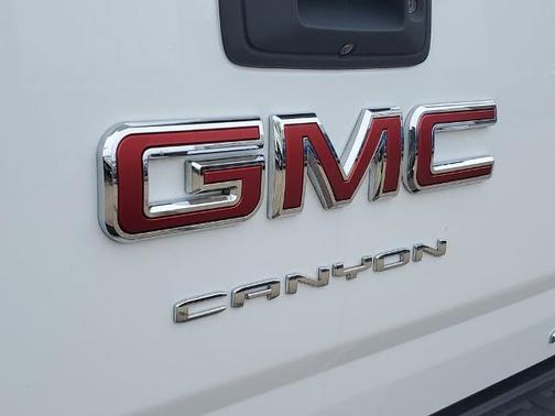 2022 GMC Canyon AT4