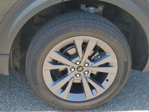 Forged Green Metallic 2024 Ford Explorer XLT
