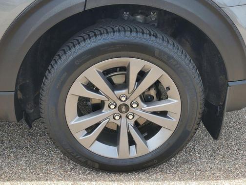Carbonized Gray Metallic 2021 Ford Explorer XLT