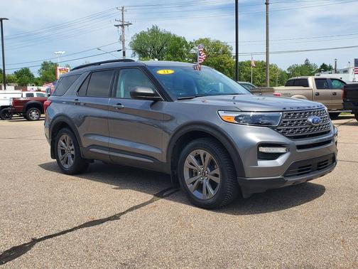 Carbonized Gray Metallic 2021 Ford Explorer XLT