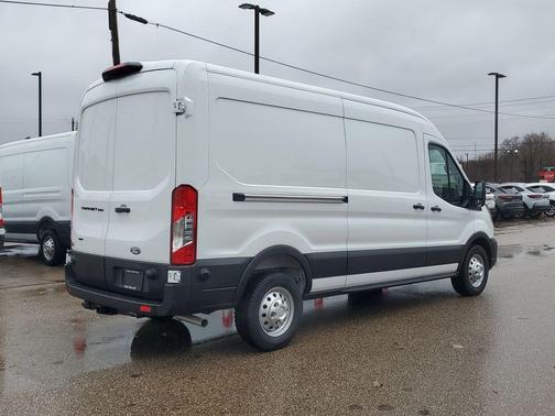 Oxford White 2026 Ford Transit-250 148 WB Medium Roof Cargo