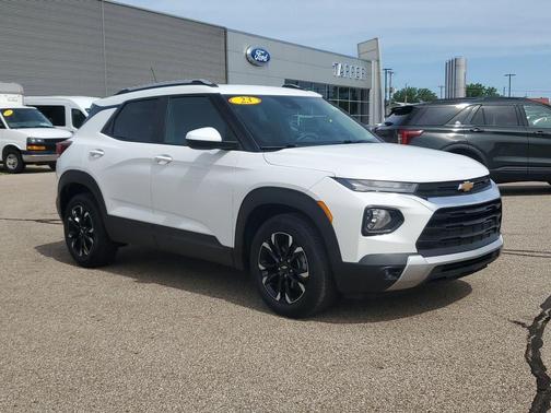 Summit White 2023 Chevrolet Trailblazer LT