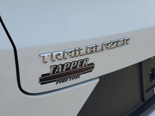 Summit White 2023 Chevrolet Trailblazer LT