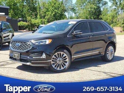 Agate Black Metallic 2022 Ford Edge Titanium