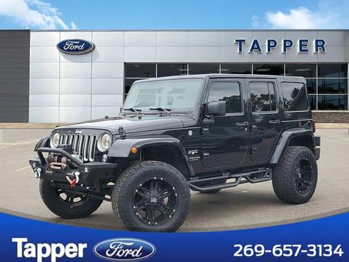 Black Clearcoat 2016 Jeep Wrangler Unlimited Sahara