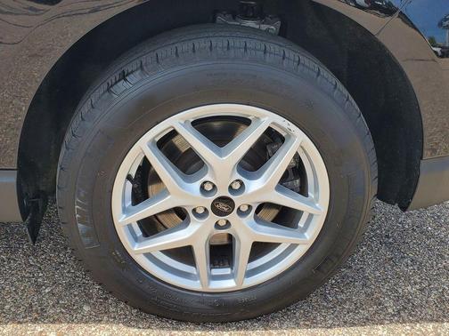 Agate Black Metallic 2023 Ford Edge SEL