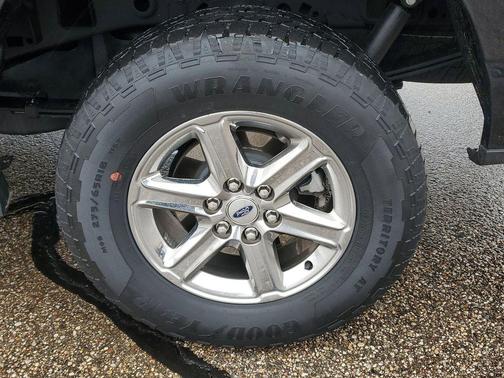 Agate Black Metallic 2024 Ford F-150 XLT