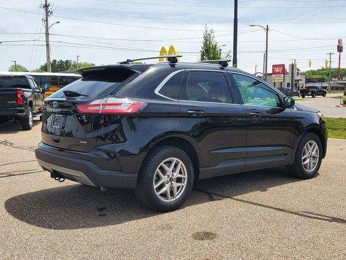 Agate Black Metallic 2024 Ford Edge SEL
