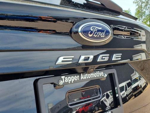 Agate Black Metallic 2024 Ford Edge SEL