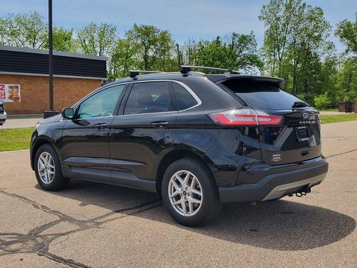 Agate Black Metallic 2024 Ford Edge SEL