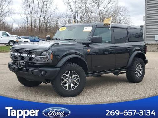 SHADOW BLACK 2025 Ford Bronco BADLANDS