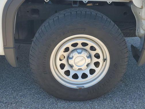 Summit White 2024 GMC Sierra 1500 Pro