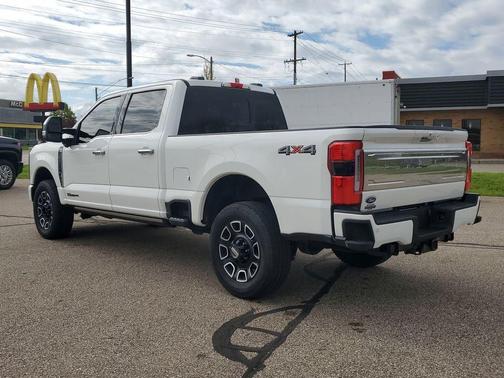 Star White 2024 Ford F-250 Platinum