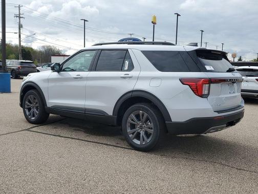 White 2026 Ford Explorer Active