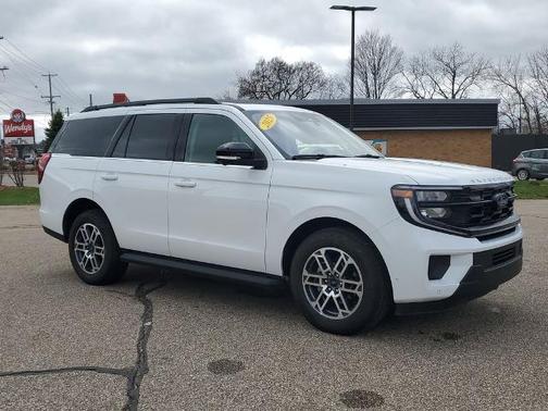 OXFORD WHITE 2025 Ford Expedition ACTIVE