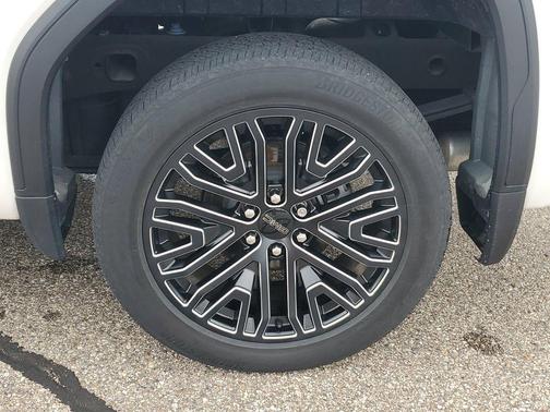 White Frost Tri-Coat 2022 GMC Sierra 1500 Denali Ultimate