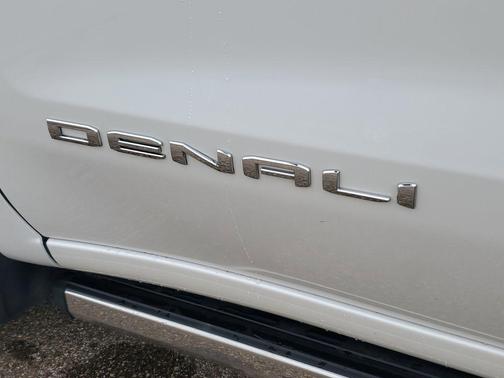 White Frost Tri-Coat 2022 GMC Sierra 1500 Denali Ultimate