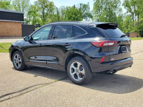 Agate Black Metallic 2023 Ford Escape ST-Line