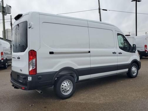 Oxford White 2026 Ford Transit-250 148 WB Medium Roof Cargo