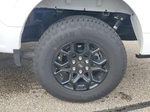Oxford White 2026 Ford F-150 XLT