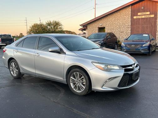 2017 Toyota Camry SE