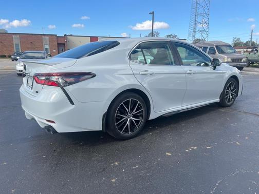 2022 Toyota Camry SE