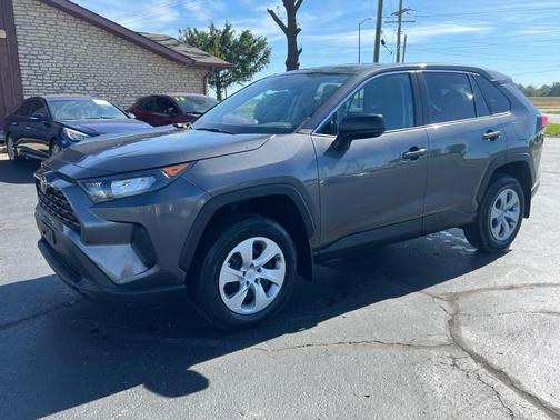 2022 Toyota RAV4 LE