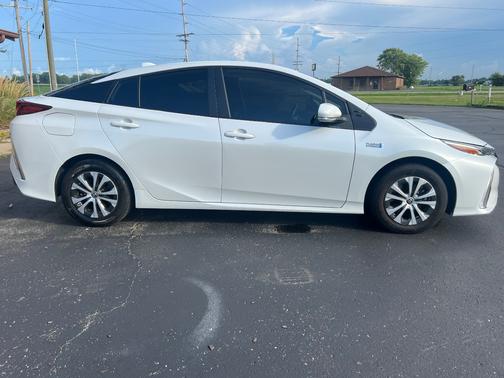 2021 Toyota Prius Prime LE