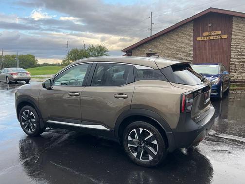 2025 Nissan Kicks SV