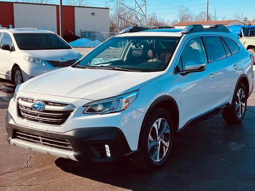 2022 Subaru Outback Touring