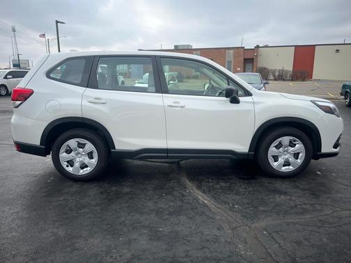 2022 Subaru Forester Base
