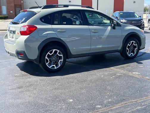 Desert Khaki 2016 Subaru Crosstrek 2.0i Premium