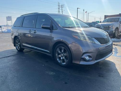 2016 Toyota Sienna SE Premium
