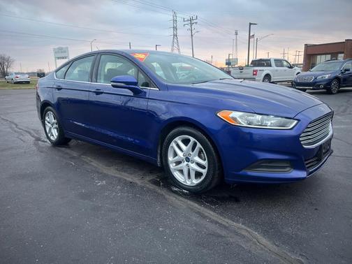 2016 Ford Fusion SE