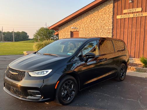 2022 Chrysler Pacifica Hybrid Touring L
