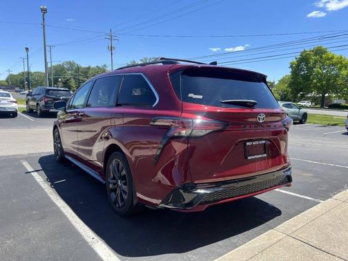 Ruby Flare Pearl 2022 Toyota Sienna XSE 7 Passenger