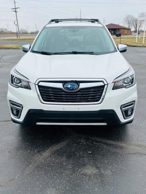 Crystal White Pearl 2019 Subaru Forester Touring