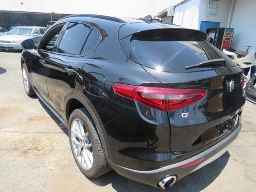 2018 Alfa Romeo Stelvio Ti Sport