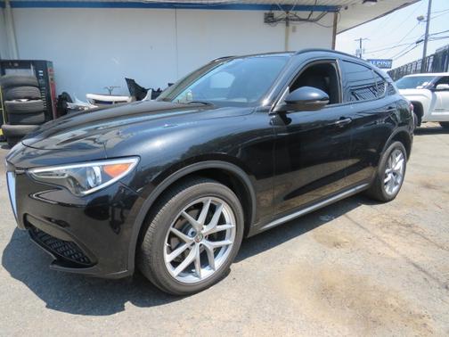 2018 Alfa Romeo Stelvio Ti Sport