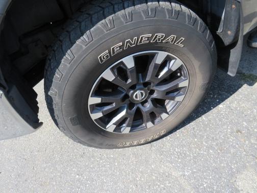 2017 Nissan Titan SL