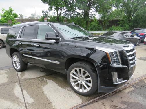2019 Cadillac Escalade Luxury