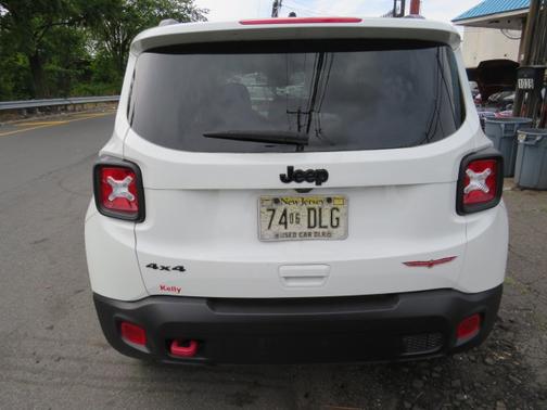 2023 Jeep Renegade Trailhawk