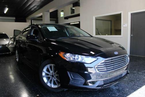 2020 Ford Fusion SE