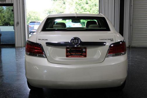 White 2010 Buick LaCrosse CXL