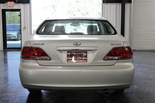 Beige 2005 Lexus ES 330