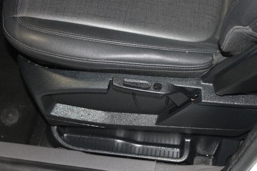 White 2021 Ford Transit Connect XL