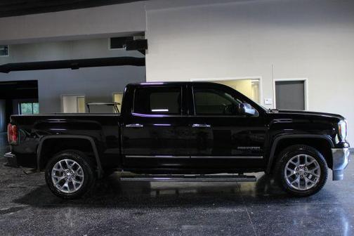 Black 2018 GMC Sierra 1500 SLT