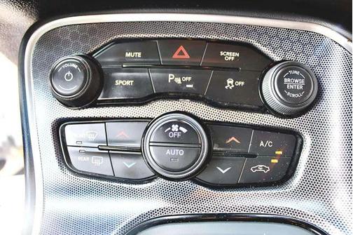 2017 Dodge Challenger SXT